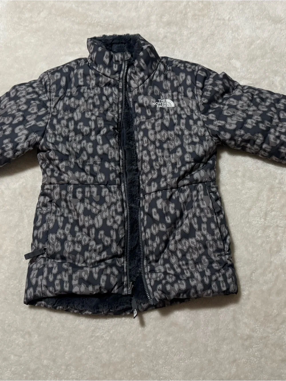 The North Face Kids Black & Gray Leopard-Print Puffer Jacket